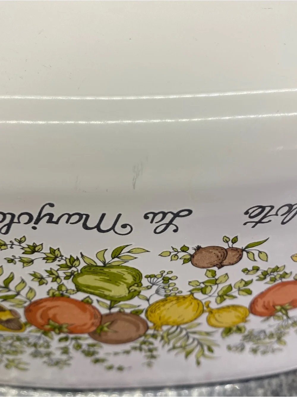 Corningware White 5-Quart Ceramic Casserole Dish W/ Plastic Corning Lid